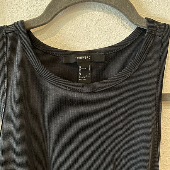 Forever 21 tank - Picture 3 of 5